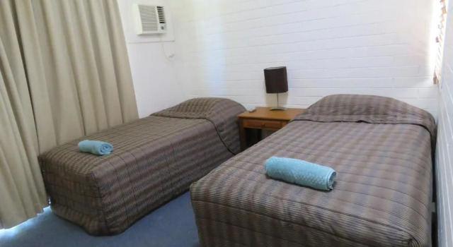 Апартаменты Emerald Gardens Motel & Apartments
