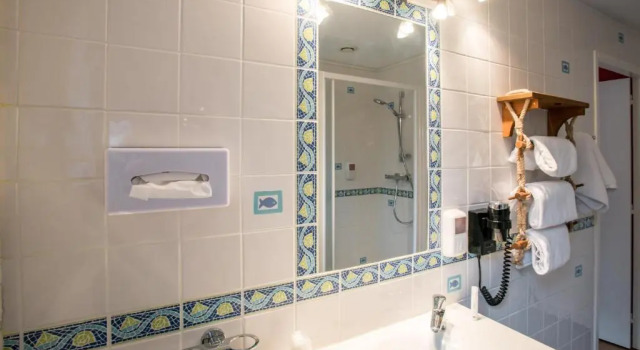 Семейный номер Standard Brit Hotel des Halles