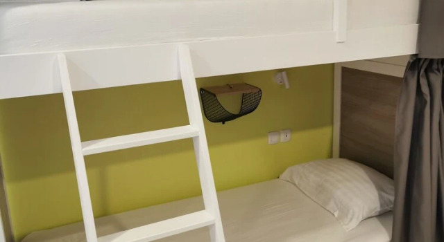 Кровать в общем номере Dandelion boutique hostel
