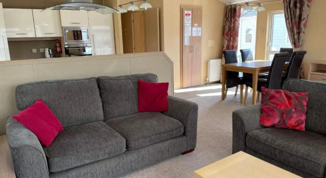 Pevensey Bay Holiday Park Corner Lodge With Own Garden 3 Bedrooms 2 Bathrooms Beach 5 Minutes Walk, Забронировать Отель Отели Исторического графства Суссекса с парковкой, Парковка