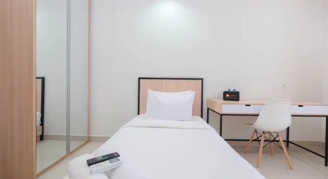 Comfort and Strategic Studio at Evenciio Apartment Near Campus Area