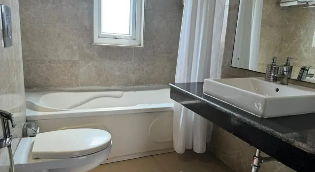 Студия Ahuja Residency Noida