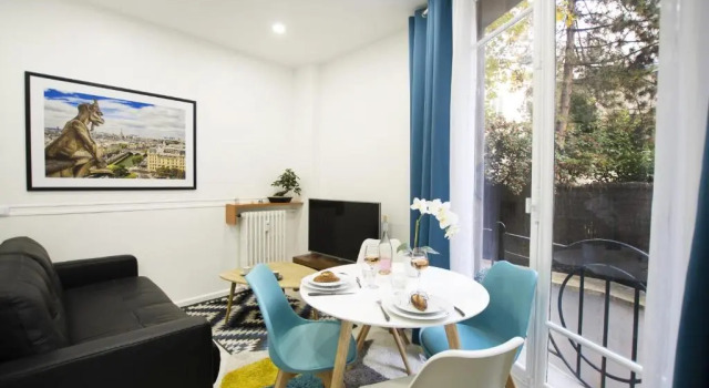 Апартаменты GuestReady - Bright and Spacious Apartment near Eiffel Tower