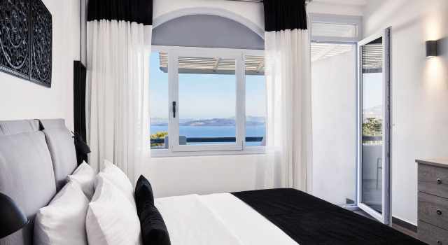 Номер Standard с видом на горы Mr and Mrs White Oia - Santorini