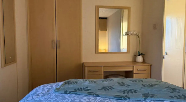 Captivating 2-bed Static Caravan in Holyhead, Book Hotel Valley Anglesey