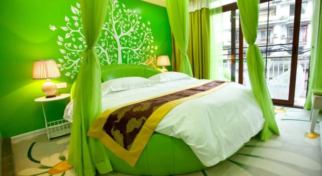 Wei Yi Theme Hotel, Забронировать Отель Отели Яншо с парковкой, рядом с Парк Яншо, Парковка