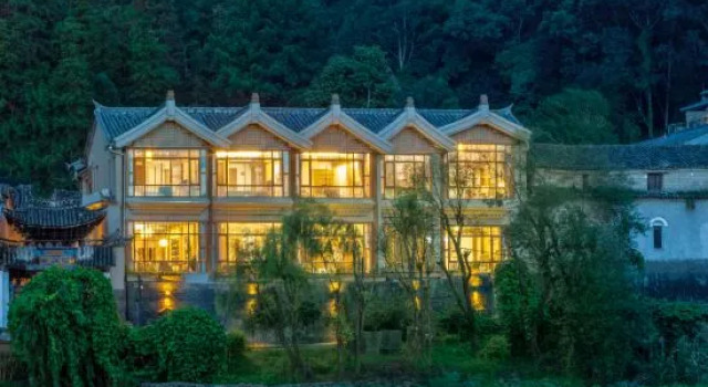 Yunshanshui Hot Spring Panoramic Holiday Hostel, Book Hostel / Vandrerhjem Hostels i Baoshan, Hostel / Vandrerhjem