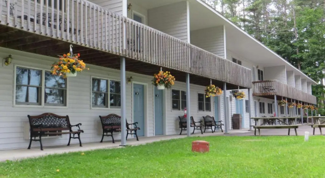 Номер Standard Bayside Inn & Marina