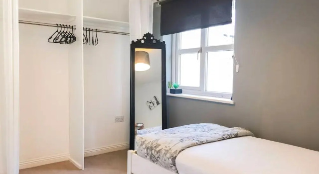Lux Blu - Vinery Meadow, Book Hotel Penryn Cornwall