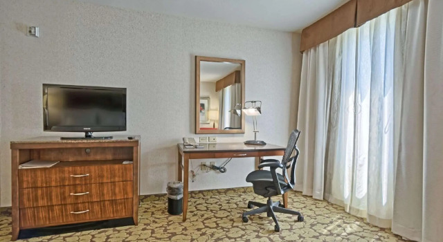 Двухместный номер Standard Hilton Garden Inn by Hilton Mount Laurel
