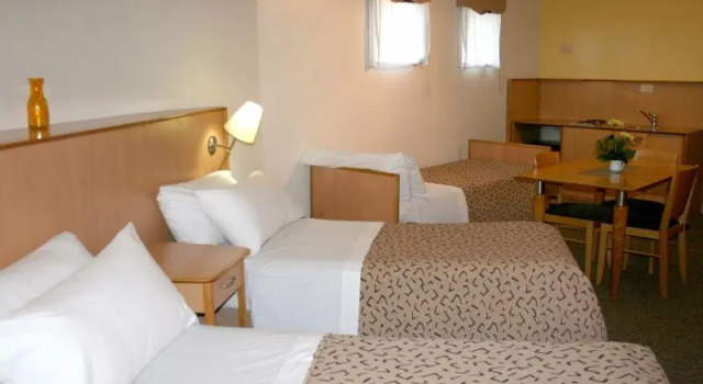 Номер Standard Urbana Suites