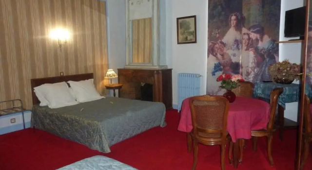 Четырёхместный номер Standard Hôtel du Fiacre