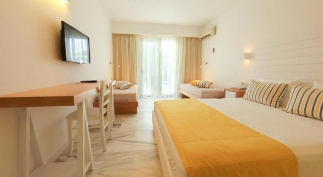 Номер Standard с красивым видом из окна SOL by Meliá Marina Beach Crete