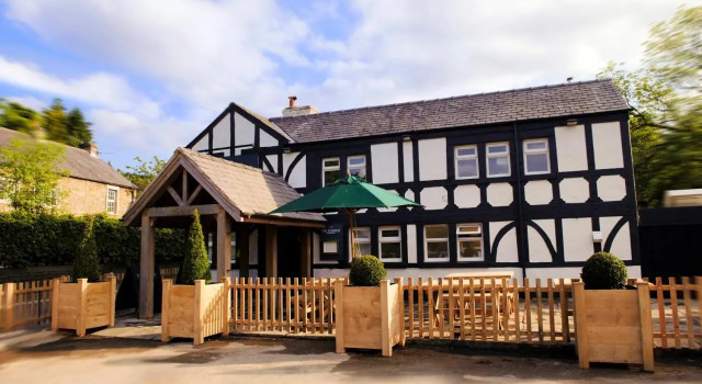 The Fenwick Steak & Seafood Pub, Book Pension Claughton Forest of Bowland