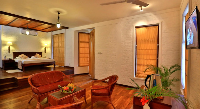 Hibiscus Beach Hotel And Villas