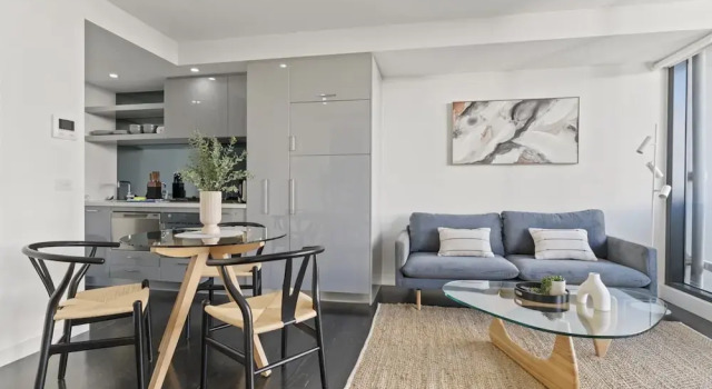 Апартаменты Modern 1-bed Apartment Close to Attractions