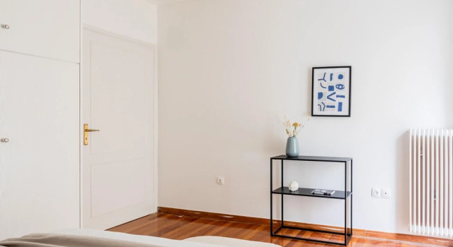 Faliro Sunlit 3BR Apartment