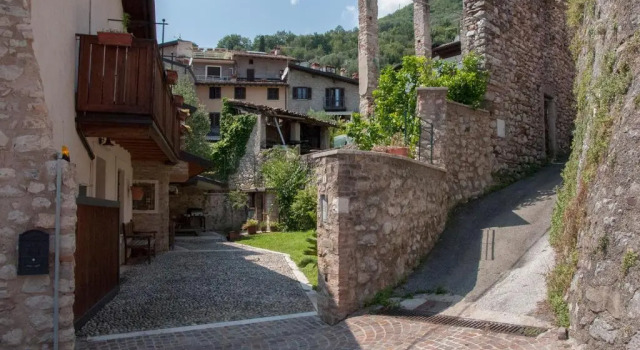 Коттедж Charming rustic house