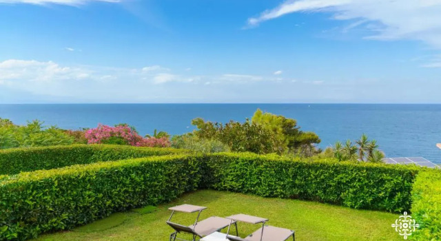 Вилла Deluxe Villa Vittoria - Waterfront house