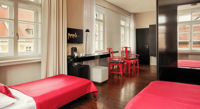 Standard Dreier Zimmer Perla Hotel