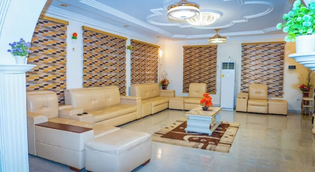 Digi Six-bedroom Accra Luxury Home at East Legon, Prenota Villa Cottage a Tema, Cottage
