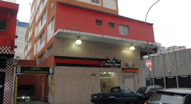 Ferrari Palace Hotel, Забронировать Отель Отели Сан-Пауло с завтраком, рядом с Sao Paulo Jewish Museum, Завтраки