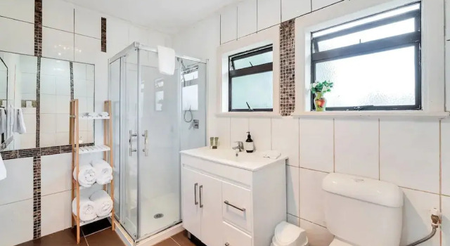 Kiwi Holiday Home near Airport, Забронировать Отель Отели Мангере 3 звезды, 3*