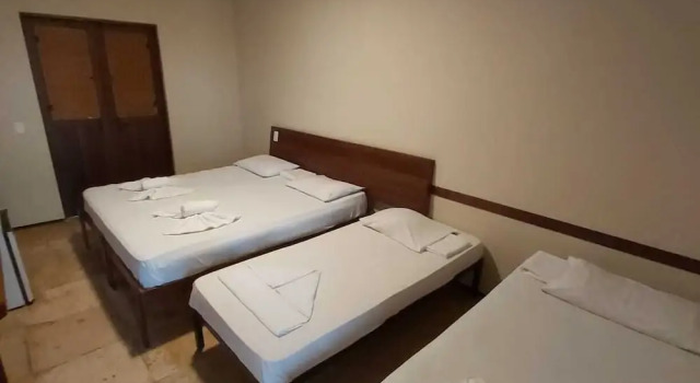 Четырёхместные апартаменты Standard с балконом Porto Praia Hotel