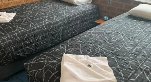 Семейный люкс Colonial Motor Inn