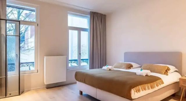 Bright Apartment With Terrace in Heart of Ghent, Забронировать Апартаменты/квартира Гент Leiestreek, рядом с Graffiti Street