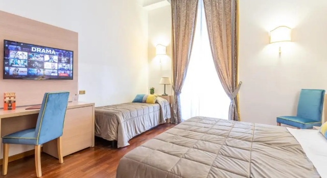 Четырёхместный номер Small Hotel Medici