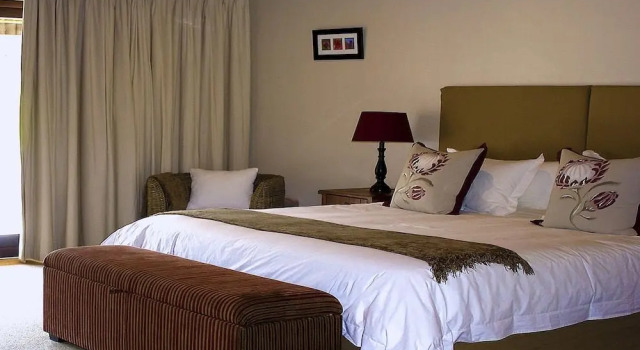 Swartberg Private Game Lodge, Boek Hotel Hotels in De Hoop met zwembad, Zwembad