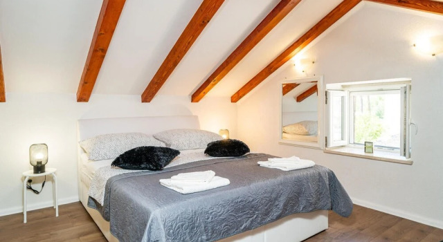 Amazing Home in Komolac With Wifi and 1 Bedrooms