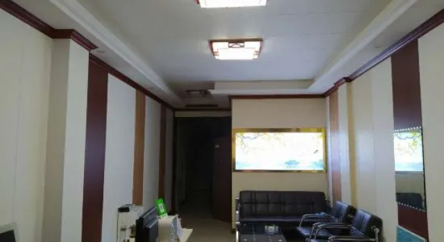 Yongzhou Jiangfeng Inn, Rezerwuj Hotel Hotele w centrum Yongzhou, hotele w centrum Yongzhou