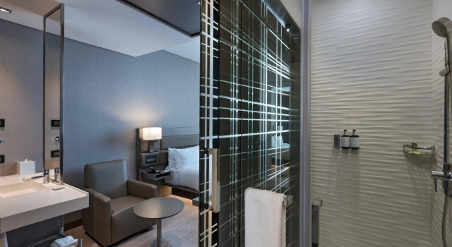 Двухместный номер Deluxe с балконом AC Hotel by Marriott Guatemala City