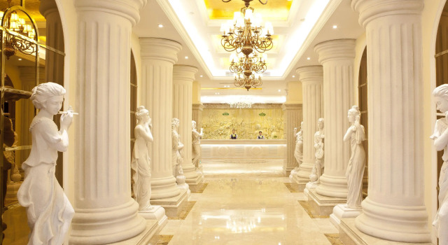 Vienna Hotel Shenzhen Bantian Huawei Metro Station, Rezerwuj Hotel Hotele w Shenzhen z parkingiem, Parking