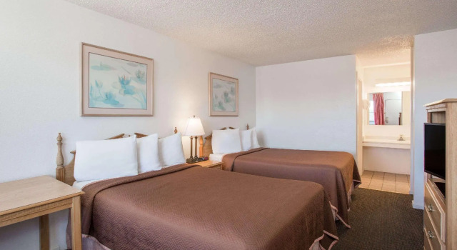 Четырёхместный номер Standard Travelodge Fort Bragg