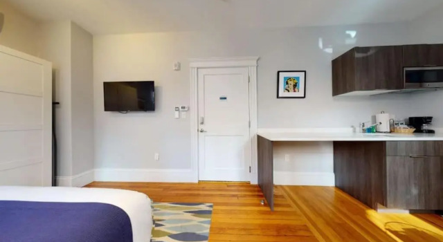 A Stylish Stay w/ a Queen Bed, Heated Floors.. #22, Rezerwuj Hotel Brooklyn 