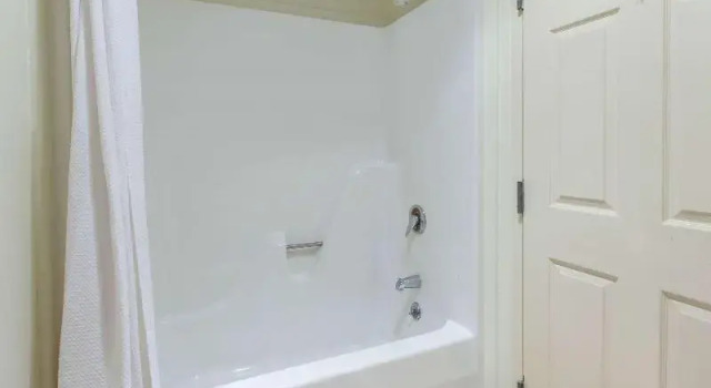 Standard Zimmer Apple Tree Inn; SureStay Collection by Best Western