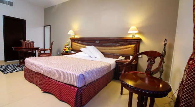 Студия Rainbow Hotel Apartments