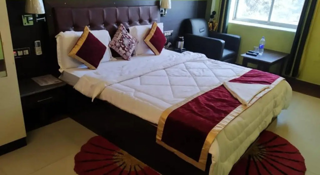 Deluxe Suite Zero Mile Rooms
