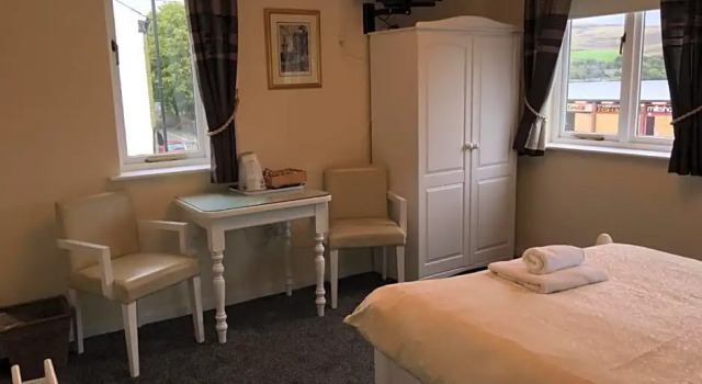 Номер Standard с видом на озеро Lake Lounge Rooms