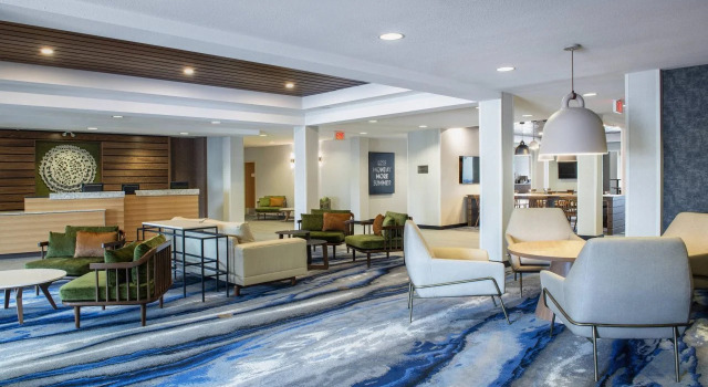 Fairfield Inn & Suites by Marriott Kelowna, Забронировать Отель Отели Келоуна с парковкой, Парковка