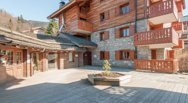 Résidence premium Les Fermes du Soleil - Les Carroz-d'Arâche, Забронировать Отель Отели Араш-ла-Фрас с парковкой, рядом с Горнолыжный подъемник Плен Соле, Парковка