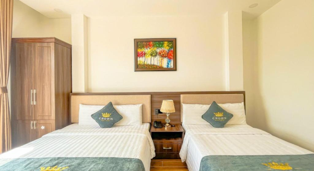 Трёхместный номер Standard Crown Dalat Hotel