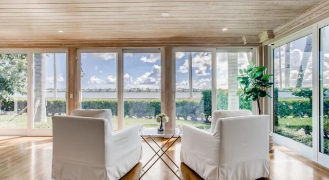 Коттедж Villa Dolce Vita - Luxuriate in Sweeping Intracoastal Views of Palm Beach