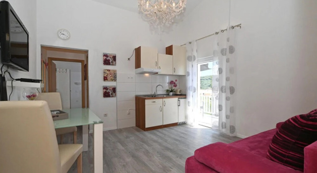 Awesome Apartment in Okrug Gornji With Wifi and 1 Bedrooms, Забронировать Апартаменты/квартира Апартаменты Trogir Riviera, Апартаменты/квартира