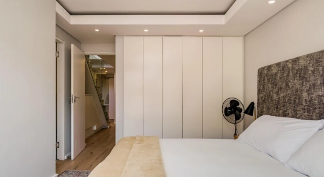 Modern Penthouse in Cape Town With Lovely Views Quendon Penthouse, Забронировать Отель Отели Cape Peninsula с бассейном, Бассейн