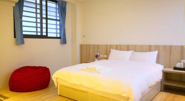 Honey House Tainan, Забронировать Отель Отели Тайнань 3 звезды, рядом с Национальный университет Чэн-Кун, 3*