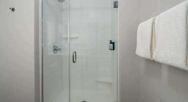 Шестиместный номер Standard avid hotels Milwaukee West - Waukesha by IHG